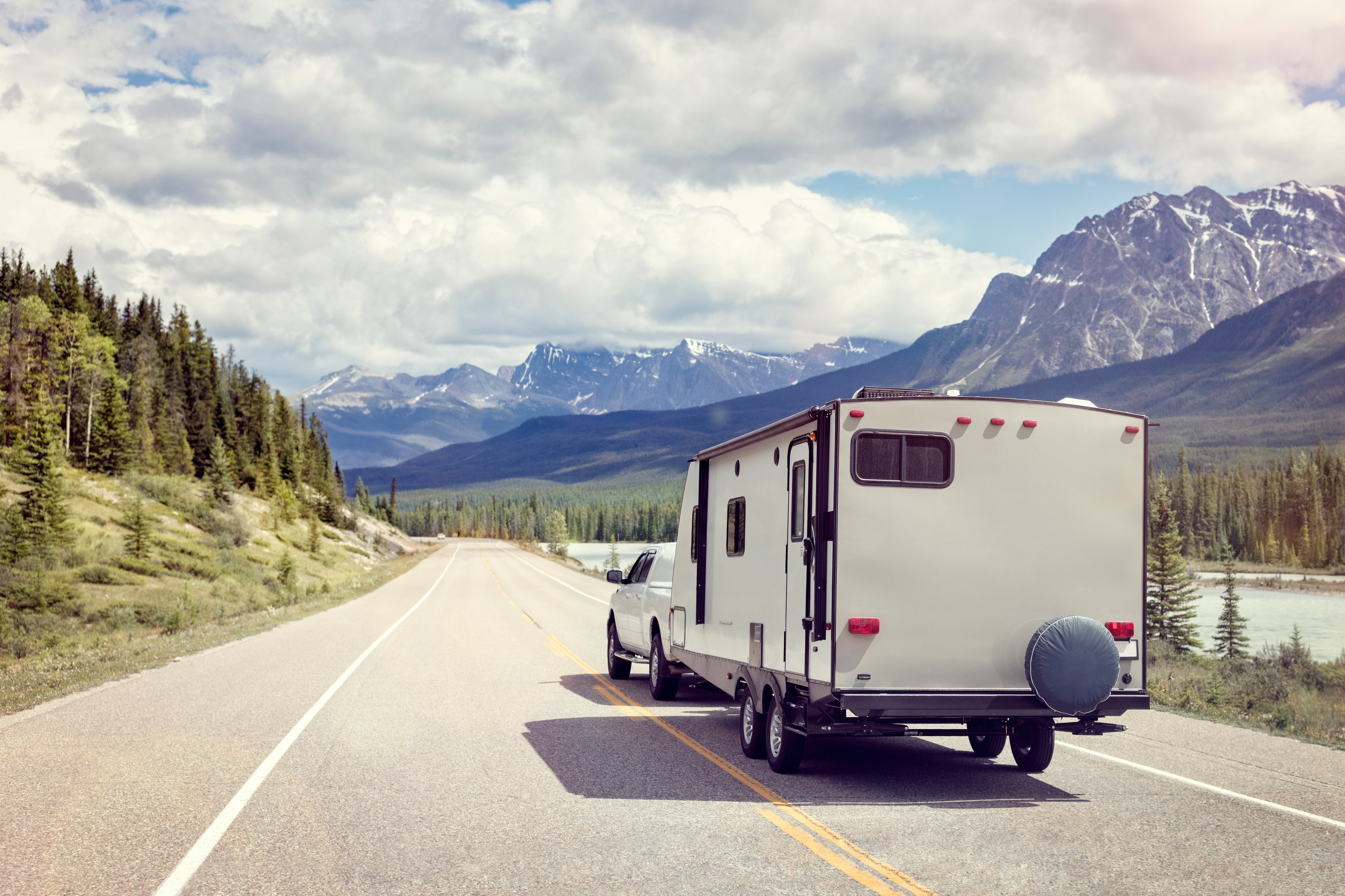 rv-mountains-stock-photo.jpg