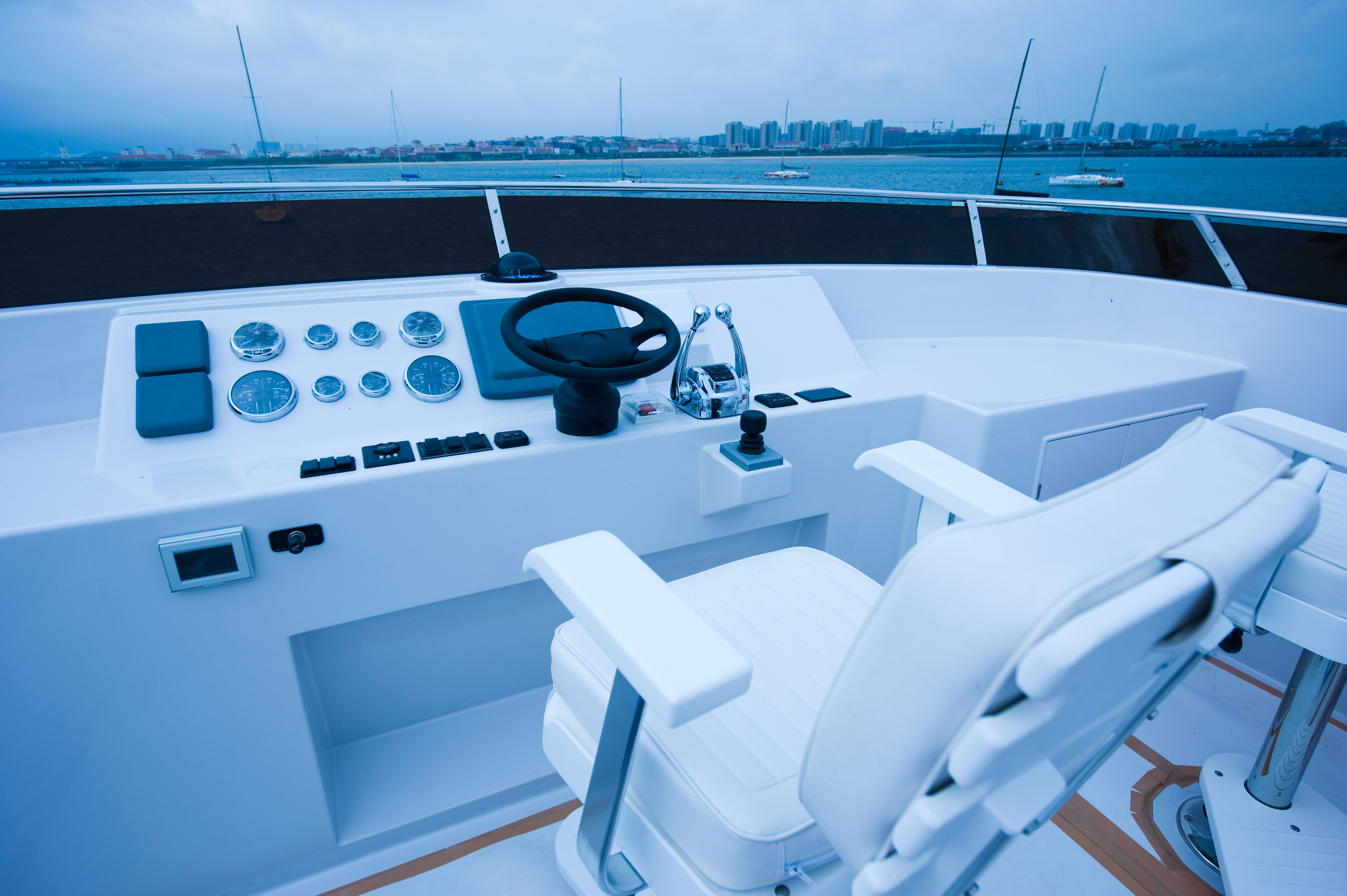 marine-image-stock.jpg